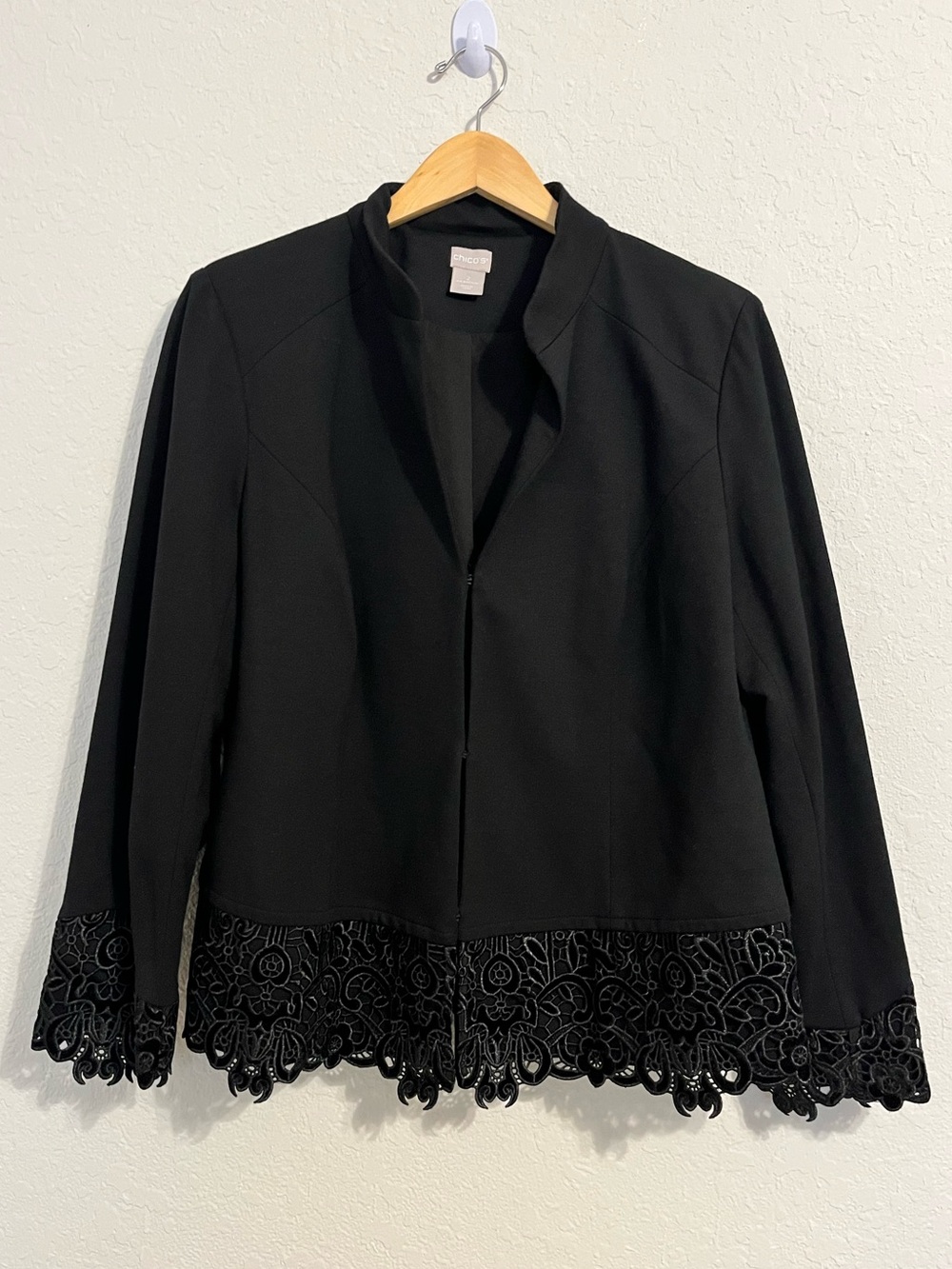 Chico’s 2 Black Ponte Knit Blazer US Lg 12/14 Floral Lace Cutwork Trim Jacket